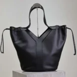 Saint Laurent YSL Women Y Large Hobo in Leather-Black