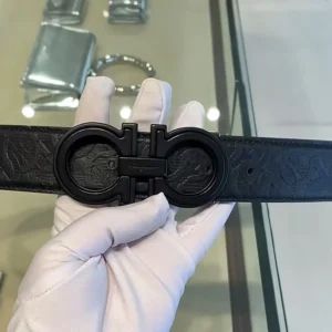 Salvatore Ferragamo Unisex Reversible and Adjustable Gancini Belt-Black