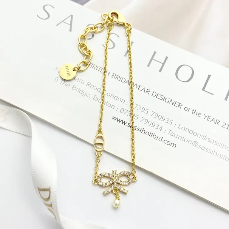 Dior Women Le Nœud de Dior Necklace Gold-Finish Metal with White Resin Pearl and Silver-Tone Crystals